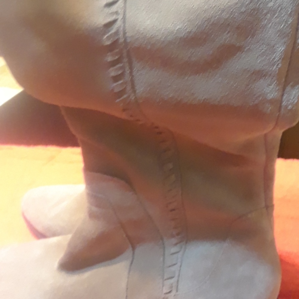 Ladies Suede Boots